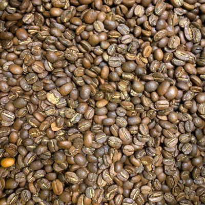 Grains de café torréfié origine Colombie